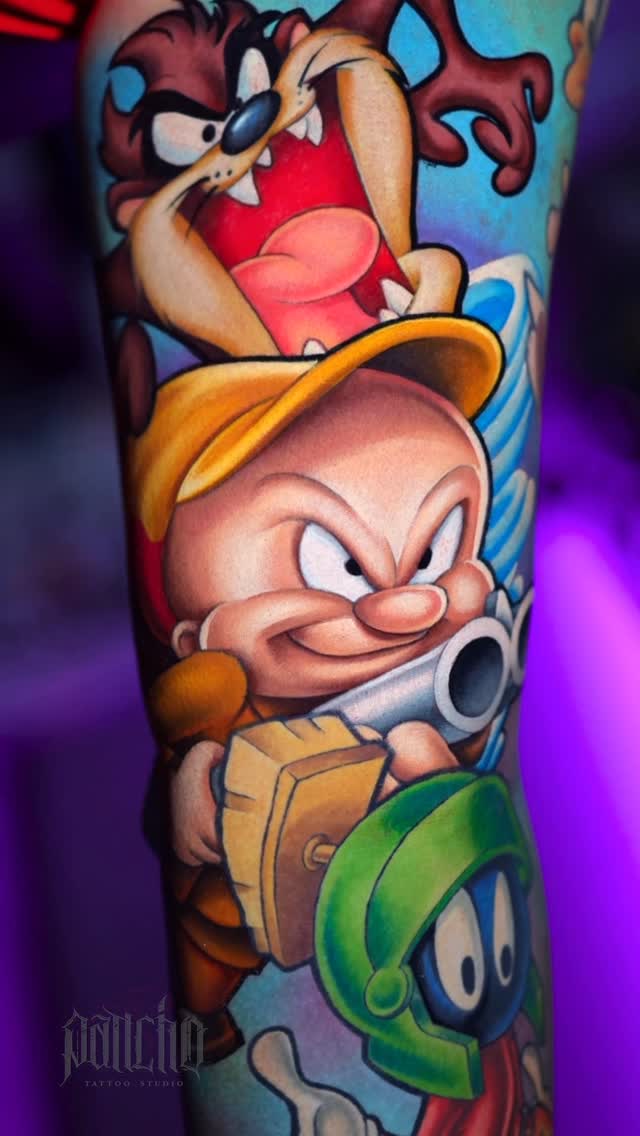 Looney Tunes — color sleeve